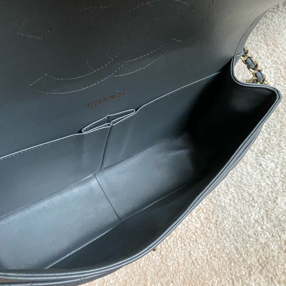 HOLD Chanel jumbo classic double flap in grey lambskin - Picture 15 of 16